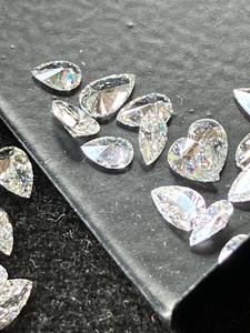 Diamantes Melee CVD HPHT cultivados en laboratorio, forma de pera, corte excelente, VVS VS, blancos, perforados con láser, piedras pequeñas para fabricación de joyas - Product Image 4