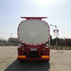 Semi-remorque citerne à carburant en acier au carbone de 54 000 litres à 3 ou 4 essieux pour l'Ouganda et le Kenya, châssis Q345 haute résistance, <span class=keywords><strong>peinture</strong></span> anticorrosion - Product Image 1