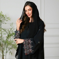 Abaya noire avec broderies colorées et strass, robe longue musulmane modeste, vêtements islamiques de style Dubaï avec hijab