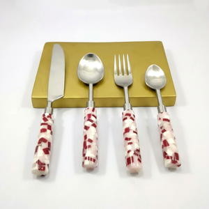 Service de couverts moderne 4 pièces en acier inoxydable avec manches rouge et blanc, idéal pour mariage, hôtel, dîner, au meilleur prix - Product Image 1