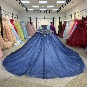 Robe de Quinceañera bleu marine scintillante à motif floral, col cœur, traîne chapelle, avec nœud, perles et dentelle, idéale pour fête d'anniversaire ou bal de promo - Modèle Dy6942-1 - Product Image 4