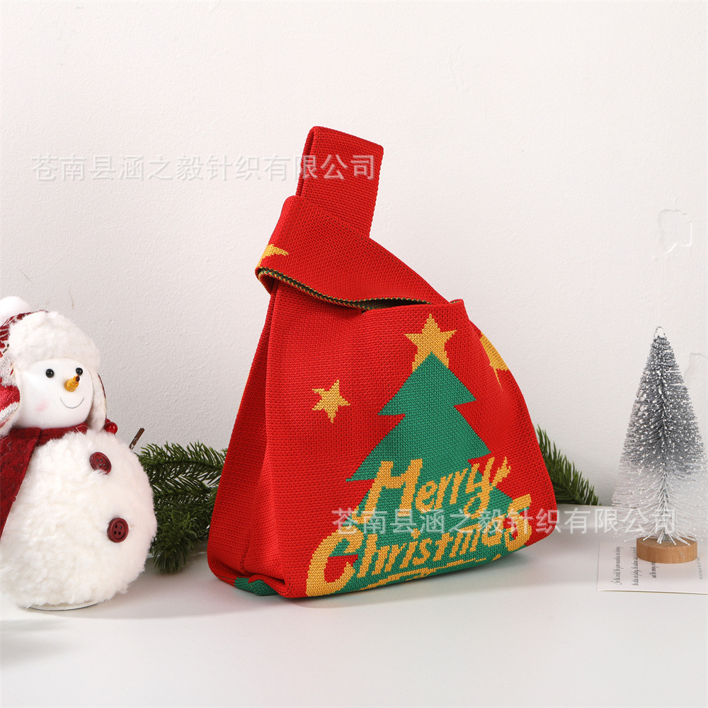Christmas tree-red-2035