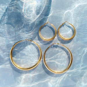 Aros Redondos de Oro de 14K, Acero Inoxidable, Diseño Clásico, Uso Diario, Unisex - Product Image 4