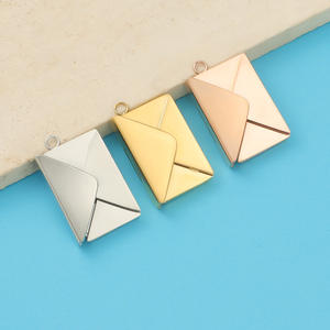 Collier avec pendentif personnalisé <span class=keywords><strong>en</strong></span> forme de lettres, pendentif <span class=keywords><strong>en</strong></span> acier inoxydable, pendentif <span class=keywords><strong>en</strong></span> forme de lettre d'amour - Product Image 2