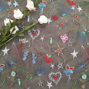 Tela de encaje Premium de diseño caliente 2023 con malla negra y bordado de corazón multicolor - Product Image 3