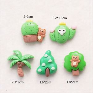 Planta verde árbol <span class=keywords><strong>de</strong></span> <span class=keywords><strong>coco</strong></span> resina encantos Cactus Mini oso Diy decoración para teléfono caso pinza <span class=keywords><strong>de</strong></span> pelo - Product Image 4