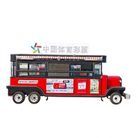 Camion de cuisine mobile commercial à 4 roues à vendre avec réservoir d'eau, cuisinière à gaz et table de préparation pour événements extérieurs et marchés nocturnes