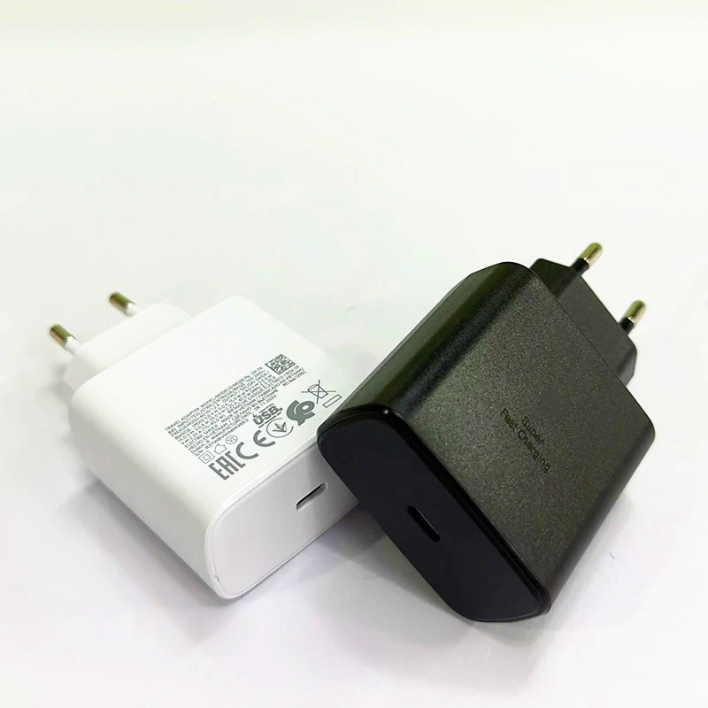 Cargador negro de 45W solamente, sin caja.