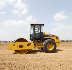 Compacteur de sol diesel 12 tonnes 512, rouleau compresseur à tambour unique pour asphalte et sols agricoles, idéal pour la compactation des terrains municipaux - Product Image 4
