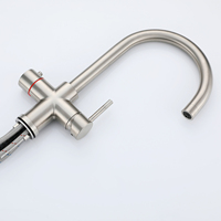 Robinet d'eau bouillante instantané 4 en 1 Robinet d'eau potable filtrée 4 en 1 Robinet d'eau chaude et froide normale pour évier de cuisine