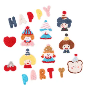Venda quente nova linda pequena festa feliz carta menina menino design ferro em crianças chenille patches para roupas