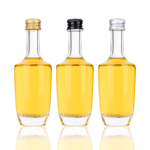 Bottiglia di Vetro Vuota da 50ml per Vino, Liquore, Vodka e Whisky con Tappo a Vite, Personalizzabile all'Ingrosso - Product Image 6