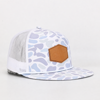 Casquette Snapback 5 Panneaux Personnalisée de Haute Qualité avec Broderie 3D, Camouflage, Trous Découpés au Laser et Patch en Cuir – Fabricant de Casquettes Gorras Snapback