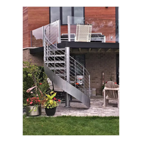 Escalier hélicoïdal en métal forgé à la main pour extérieur, revêtement noir en poudre