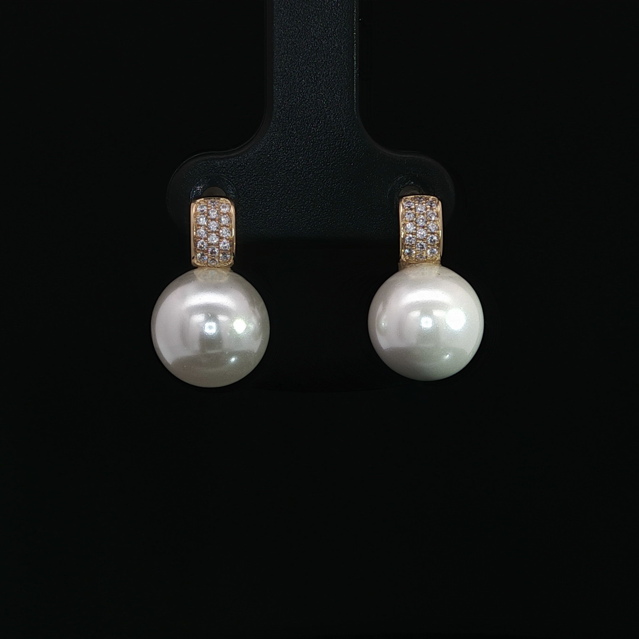 สีเหลือง