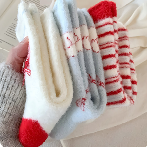 Calcetines de Mujer con Pompones, Diseño de Lunares, Suaves, Cálidos y Cómodos para el Hogar, <span class=keywords><strong>en</strong></span> Colores Festivos Rojo, Blanco y Azul, Paquete de Calcetines de Moda - Product Image 6