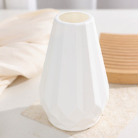 Vase en céramique simulée réaliste de qualité supérieure, petit pot de fleurs en plastique blanc pour la décoration intérieure, le bureau, le bureau à domicile, style Art déco nordique