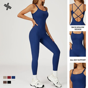 Set Yoga Fitness da <span class=keywords><strong>Donna</strong></span>: Reggiseno Sportivo e Pantaloncini Leggeri Traspiranti Elasticizzati in Quattro Direzioni, Servizio OEM con <span class=keywords><strong>Tuta</strong></span> da Yoga - Product Image 4