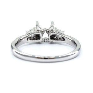Bague de fiançailles et d'anniversaire de mariage en or blanc massif 18 carats de haute qualité, sertie de diamants naturels taille baguette, classique et semi-éclatante - Product Image 3