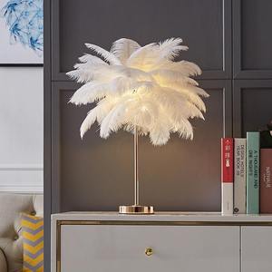 Đèn ngủ để bàn trang trí lãng mạn sáng tạo, đèn ngủ phòng khách, đèn ngủ đầu giường LED kim loại hiện đại, đèn bàn lông đà điểu - Product Image 4