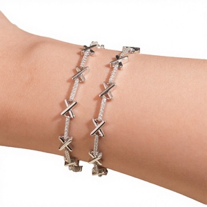 Collier tennis Moissanite Iced Out avec croix en argent sterling 925, certifié GRA, passe le test du diamant, unisexe - Product Image 3