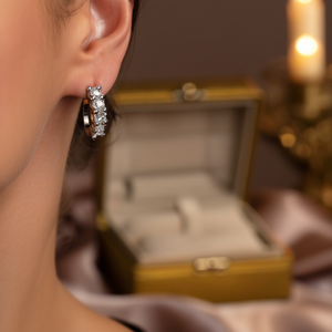 Orecchini a Cerchio E663 Placcati Oro con Cristalli e Strass, Gioielli Classici da Donna per Uso Quotidiano - Product Image 2