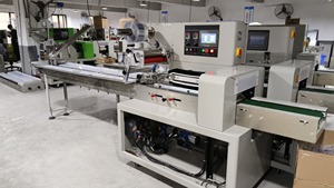 Automatic Sanitary Napkins Wet <strong>Wipes</strong> Paper Towels Instructions Laundry Blocks/tablets Horizontal Pillow Packaging Machine - Product Image 6