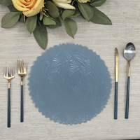 Assiette de présentation circulaire en plastique bleu clair de 13 pouces, motif végétal, faite à la main, classique, utilisée pour le dîner, les mariages, les fêtes, la décoration