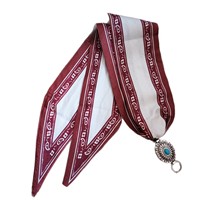 Écharpe en soie plissée métallique Comiya Western avec pendentifs électroplaqués à extrémités ouvertes – Collier élégant et polyvalent