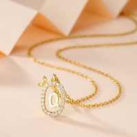 Collier chaîne à maillons en cuivre incrusté de diamants, style européen-américain transfrontalier, avec pendentif polyvalent haut de gamme à 26 lettres espagnoles