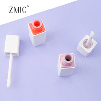 Tube de brillant à lèvres vide à double paroi de 7,5 ml, emballage carré blanc nacré pour rouge à lèvres liquide, tube en plastique à torsion, flacon d'huile à lèvres avec pinceau
