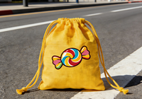 L'usine source vend ses propres produits : sacs fourre-tout en toile personnalisables, écologiques et portables pour le shopping.
