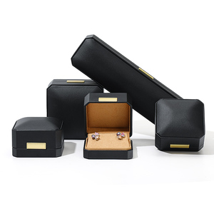 Weimei cao cấp biểu tượng tùy chỉnh màu da lộn nhung Hồng đồ trang sức đóng gói quà tặng thiết lập hộp cho đồ trang sức tốt - Product Image 6