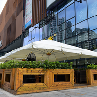 Parasol de terrasse rond blanc imperméable en tissu avec structure en alliage d'aluminium pour café