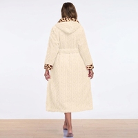 Peignoir long en polaire corail pour femme, imprimé jacquard léopard, avec cordon de serrage, longueur intégrale, doux et confortable pour l'hiver