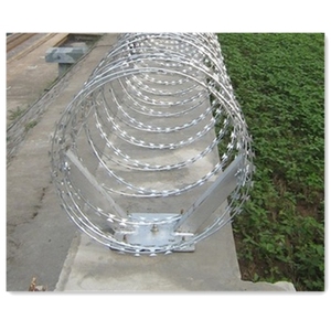 Vente directe usine : Fil de fer galvanisé, fil barbelé et bobines concertina / Fil barbelé rasoir croisé pour usage ferroviaire - Product Image 4