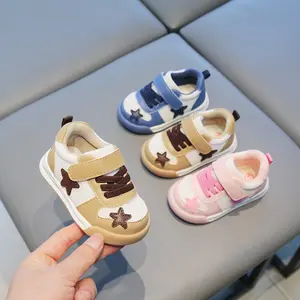 Großhandel individualisierte Baby-Wanderschuhe Jungen Mädchen weiche sohle rutschfest Kleinkinder Lederschuhe Netz atmungsaktiv Kinderschuhe