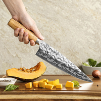Couteau de chef Sharp en acier Damas à 9 couches avec cœur en acier 12Cr, lame martelée originale, manche ergonomique en bois d'olivier