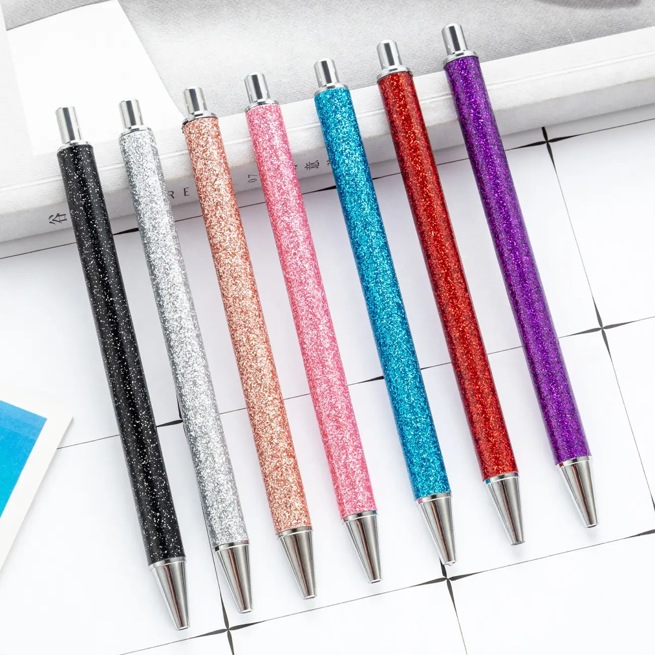 Penna retrattile in metallo Glitter più economica con ricarica in plastica colorata Click Ball penne da ufficio inchiostro nero penna a sfera