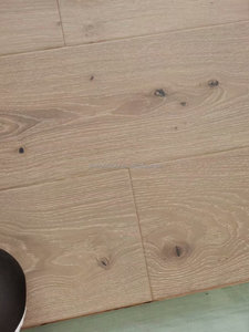 Parquet intérieur en bois de chêne européen Parquet droit d'ingénierie Parquet en bois dur multicouche blanc brossé pour la décoration de la <span class=keywords><strong>maison</strong></span> - Product Image 5