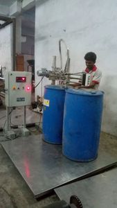 Machine de remplissage de liquides en fût Sigma Instrument 200 ml, électrique semi-automatique, faible bruit, pour produits alimentaires, lait, savon et produits chimiques - Product Image 3