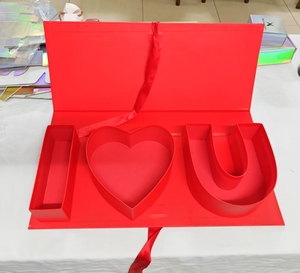 Caja <span class=keywords><strong>de</strong></span> Regalo <span class=keywords><strong>de</strong></span> Papel <span class=keywords><strong>de</strong></span> Alta Gama con Cierre Magnético en Forma <span class=keywords><strong>de</strong></span> <span class=keywords><strong>Libro</strong></span> para Ropa, Cosméticos, Joyería, Perfume, Botellas, con Recubrimiento UV y Grabado en Relieve - Product Image 1