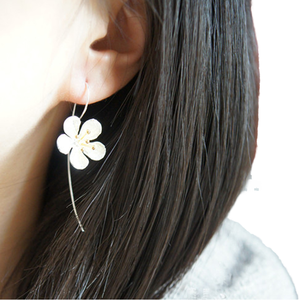 Elegantes Pendientes de Plata 925 con Diseño de Flor, Joyería de Moda, Pendientes de Aro Hipoalergénicos para Mujer, Ideales para Bodas - Product Image 1