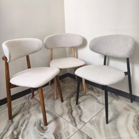 Nouvelle arrivée, chaise de restaurant en bois massif au design moderne avec coussin moelleux pour la maison, l'hôtel, la cuisine, la salle à manger