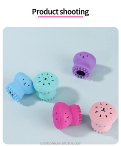 แปรงซิลิโคนรูปปลาหมึกพร้อมพิมพ์แปรงซิลิโคนผลิตตามสั่งผลิตจากโรงงาน - Product Image 2