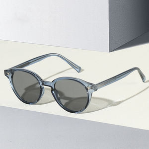 28021 高品質卸売 TR90 サングラス レオパード柄 ラウンド カスタムロゴ入りサングラス 男女兼用 - Product Image 2