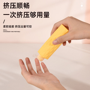 Nouvel ensemble de bouteilles en silicone 4-en-1 format voyage pour <span class=keywords><strong>shampoing</strong></span>, gel douche, après-<span class=keywords><strong>shampoing</strong></span> et lotion – Bouteilles vides portables - Product Image 5