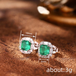 Orecchini a perno con pietra verde da donna, eleganti e scintillanti, gioielli alla moda per tutti i giorni - Product Image 5