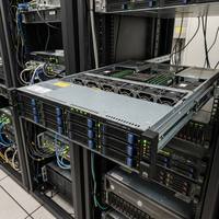 Server Rak FusionServer 1288H V6 High-Density Intel Xeon Bekas Siap Pakai dengan Penerapan Fleksibel
