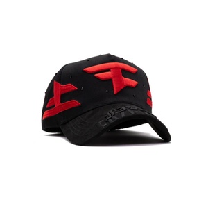 Casquette de baseball en daim Sombrero G5 à 5 panneaux avec logo brodé rouge et détails cloutés, motif lettres sportif courant - Product Image 3